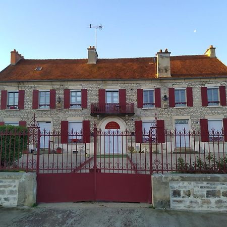 La Residence Du Canal De Bourgogne Монбар Екстер'єр фото